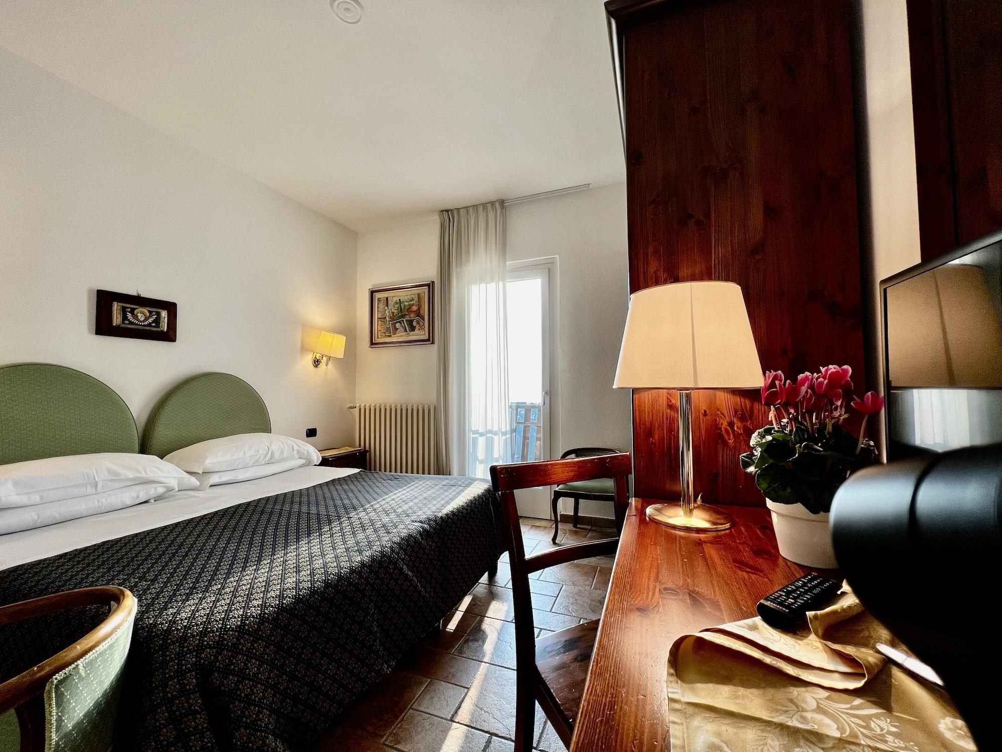 Aurora Hotel Castione della Presolana Buitenkant foto
