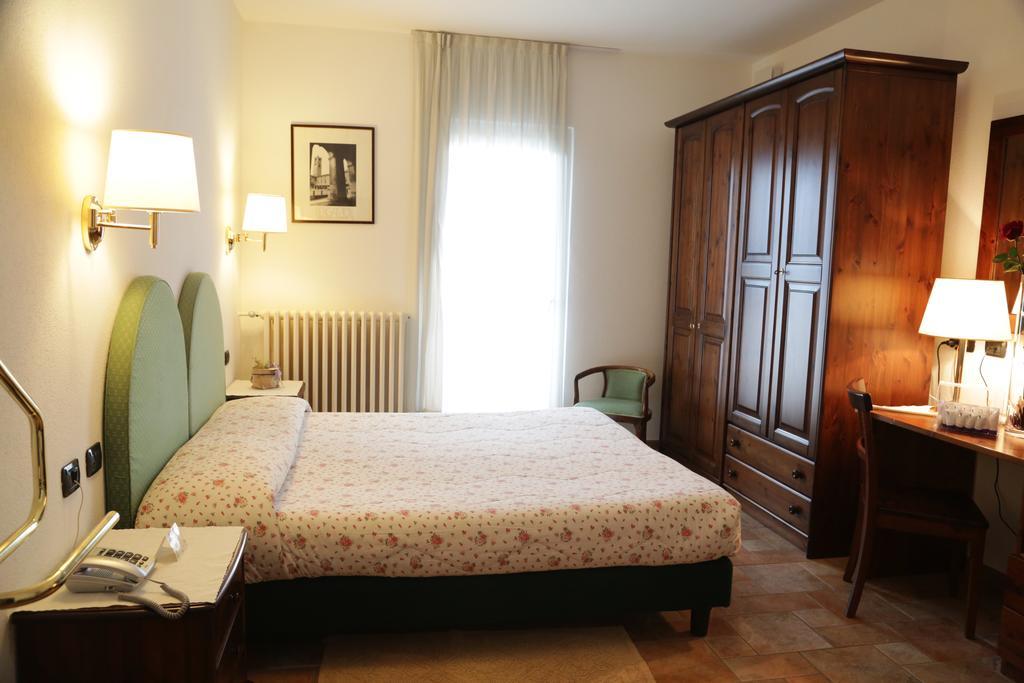 Aurora Hotel Castione della Presolana Buitenkant foto